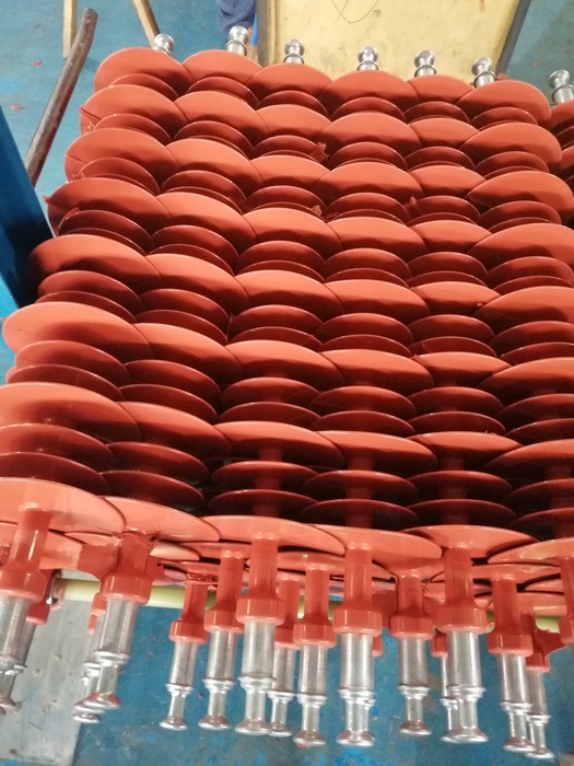 雷击闪落限制器绝缘子对输电线路的影响